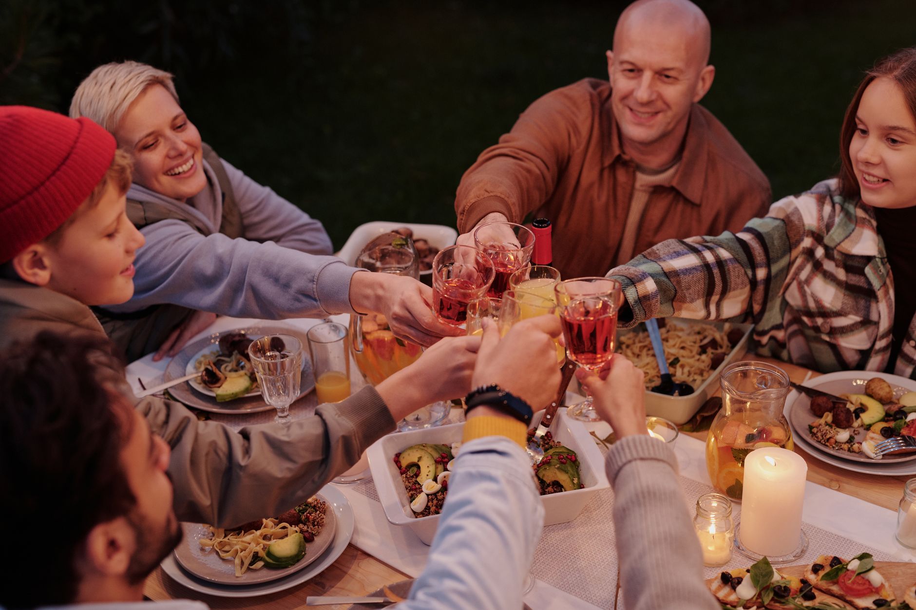 Ce tip de meniu aleg pentru o aniversare, o petrecere restransa sau o reuniune de familie?
