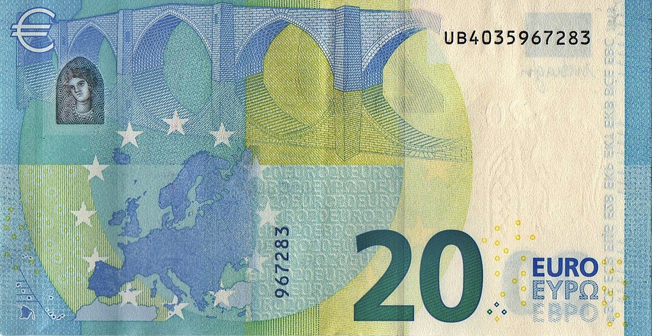 cine este pe bancnota de 20 lei